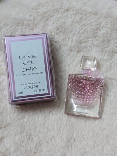 Lancome La vie est belle Flower of happiness edp 4ml Official Miniature for women_img_0